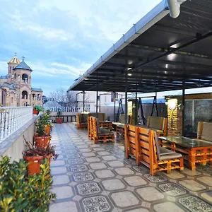 *** Hotel Renaissance Georgia